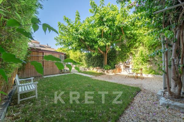 Graveson – Élégante maison de village rénovée avec jardin, garage et prestations de qualité
