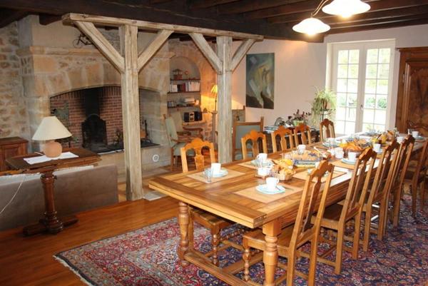 Maison à vendre |  Altillac |  12 pièces | 300 m²