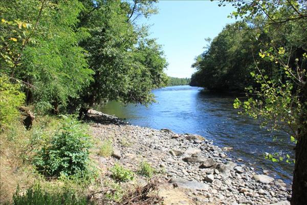 Maison à vendre |  Altillac |  12 pièces | 300 m²