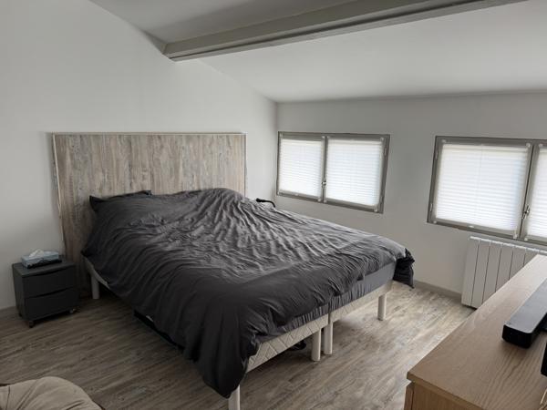 Houdan (78550) Ensemble de 3 maisons / Piscine