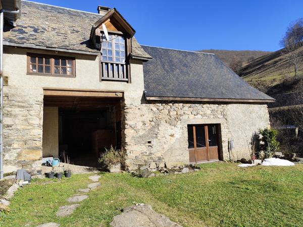 Bagnères-de-Luchon (31110) Maison et dépendances 640 m² proche Bagnères de Luchon