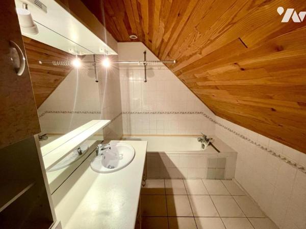 APPARTEMENT/MAISON DANS UN CORPS DE FERME RENOVE SECTEUR RIEUTORT DE RANDON