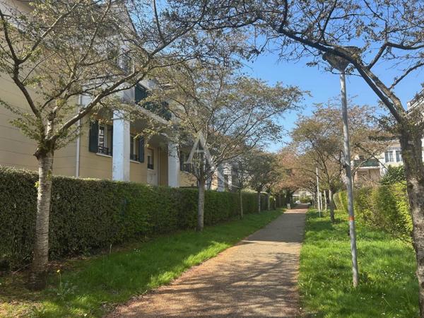 Appartement Emerainville 2 pièce(s) 45.3 m2