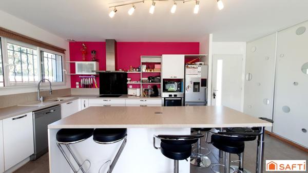 Maison plain-pied - 3 chambres - dépendance - jardin clôt