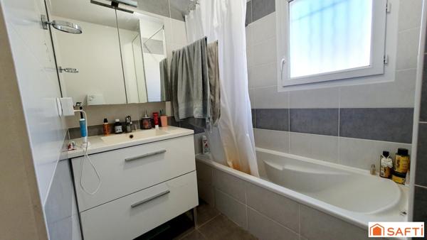 Maison plain-pied - 3 chambres - dépendance - jardin clôt