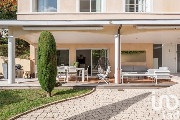 Maison 8 pièces de 303 m² à Corenc (38700)