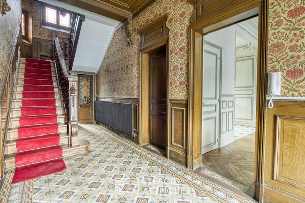 Demeure exceptionnelle à rénover en hyper-centre de Rambouillet