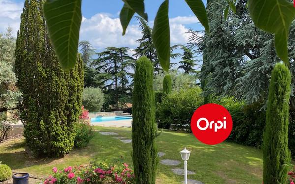 Maison à vendre    7 pièces • 284 m2 Saint-Priest