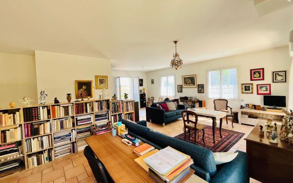 Maison à vendre    6 pièces •  Royan