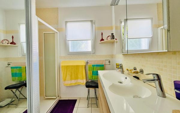 Maison à vendre    6 pièces •  Royan