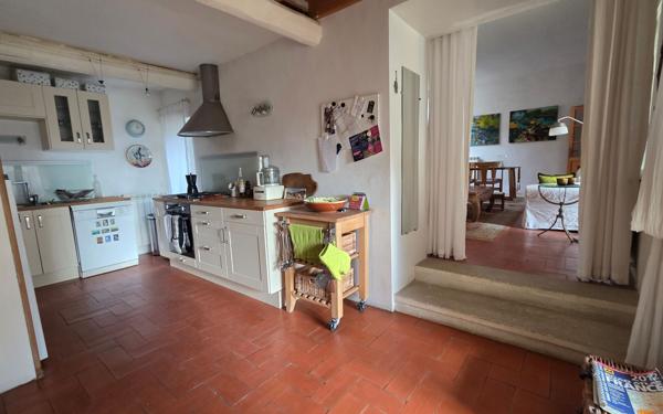 Maison à vendre    6 pièces •  Pujaut