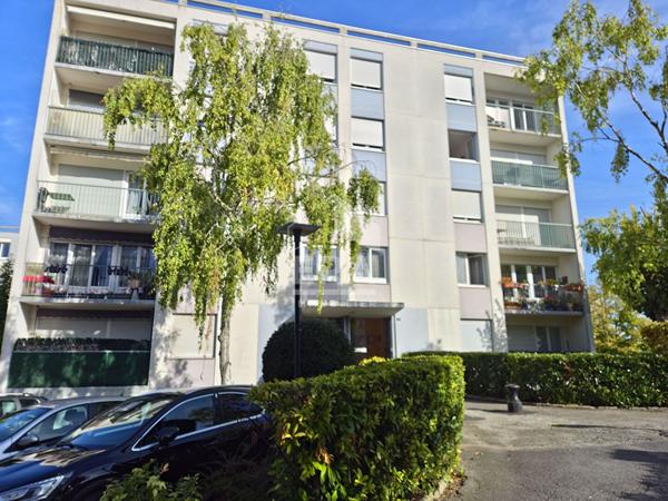 Appartement - 3 pièces - 50 m² EPERNAY secteur Vignes Blanches