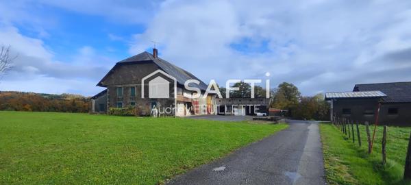 Grande maison ancienne 187 m² habitables avec vue dégagée sur les montagnes