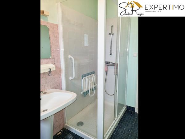 Lapeyrouse (63700) Lapeyrouse Maison de 123 m² sur terrain de 3420 m² attenant