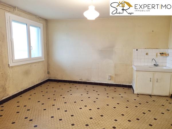 Lapeyrouse (63700) Lapeyrouse Maison de 123 m² sur terrain de 3420 m² attenant