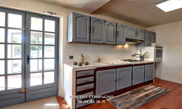 Maison Esparron de Verdon 10 pièce(s) 230 m2