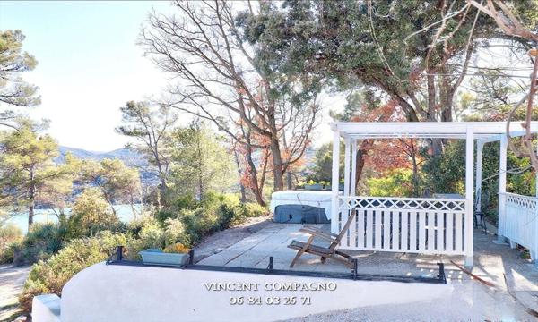 Maison Esparron de Verdon 10 pièce(s) 230 m2