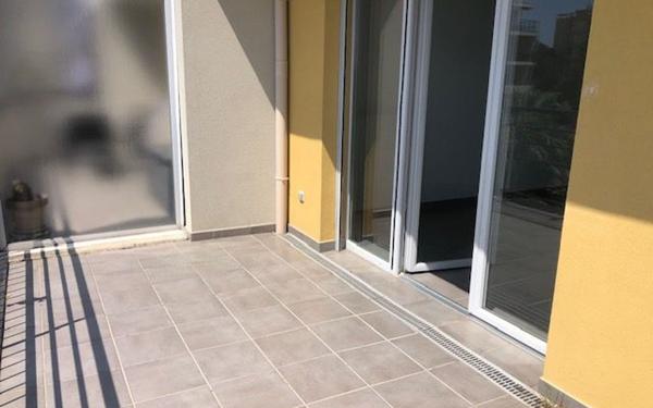 Appartement à vendre    2 pièces • 45,74 m2 Antibes