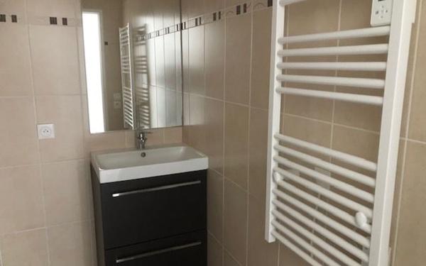 Appartement à vendre    2 pièces • 45,74 m2 Antibes