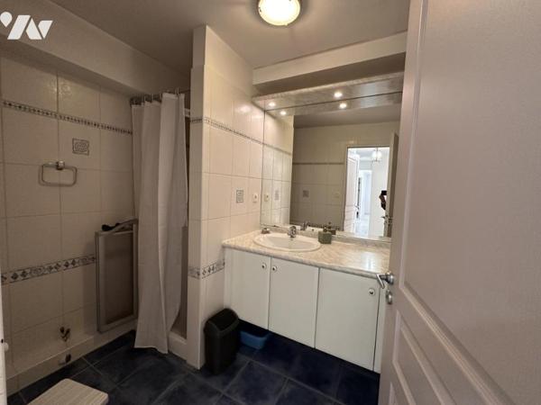 A VENDRE VANNES 56 Préfecture, appartement lumineux, 3 chambres, loggia, garage