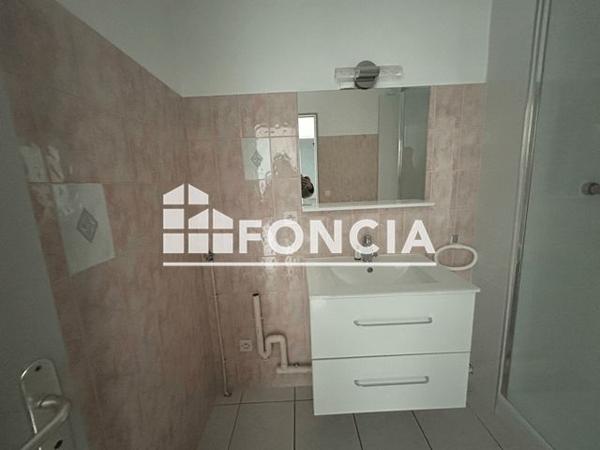 Location Appartement 3 pièces 74 m² - 6 RUE DES TOURELLES Manosque 04100