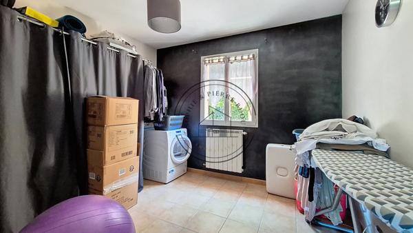 Cavaillon (84300) Cavaillon – Maison familiale avec piscine et cinq chambres, en périphérie de la ville