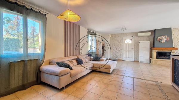 Cavaillon (84300) Cavaillon – Maison familiale avec piscine et cinq chambres, en périphérie de la ville