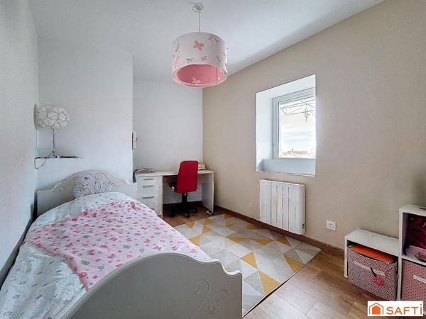 Maison clé en main, 4 chbres, idéale pour une vie de famille aux portes de Villefranche-sur-Saône.