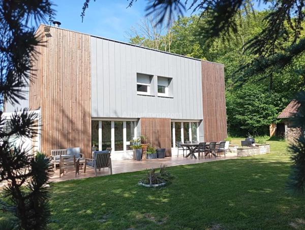 Vente                                                      Maison
                        
                     12 pièces                      237 m2                     à Gisors