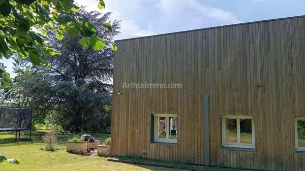 Vente                                                      Maison
                        
                     12 pièces                      237 m2                     à Gisors