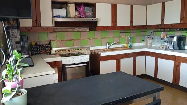 Vente                                                      Maison
                        
                     12 pièces                      237 m2                     à Gisors