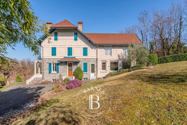 Évian-les-Bains, Propriété 6 Chambres -  305 m² à vendre
