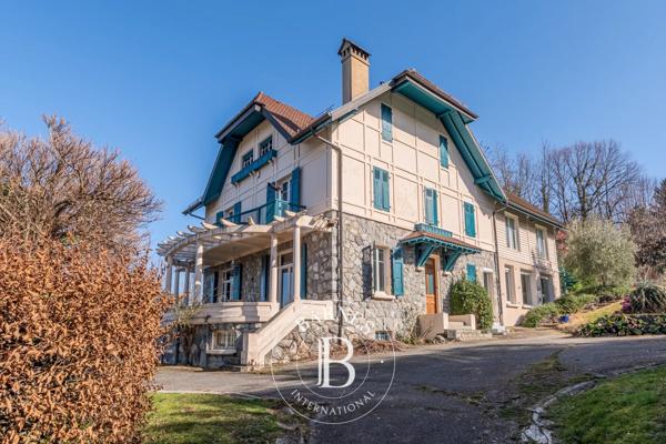 Évian-les-Bains, Propriété 6 Chambres -  305 m² à vendre