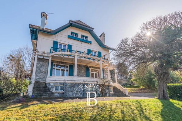 Évian-les-Bains, Propriété 6 Chambres -  305 m² à vendre