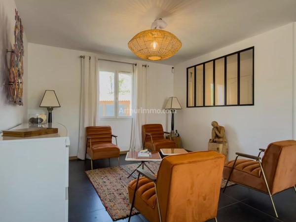 Vente                                                      Villa
                        
                     7 pièces                      166 m2                     à Draguignan