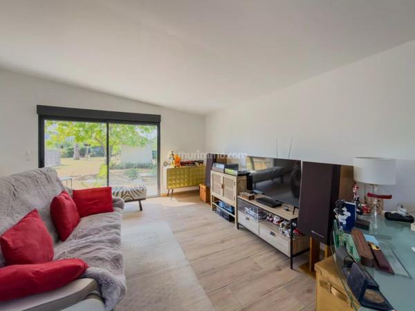 Vente                                                      Villa
                        
                     7 pièces                      166 m2                     à Draguignan