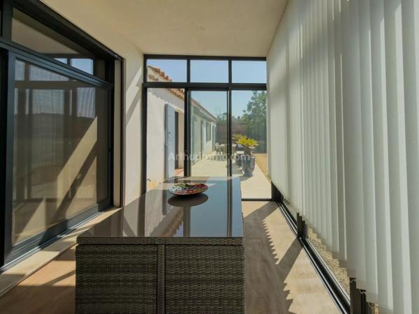 Vente                                                      Villa
                        
                     7 pièces                      166 m2                     à Draguignan