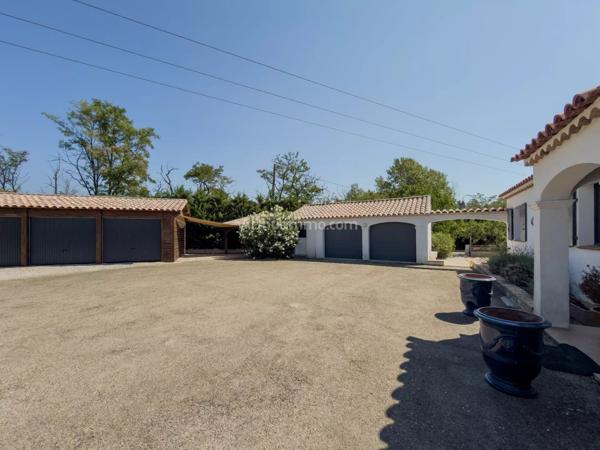 Vente                                                      Villa
                        
                     7 pièces                      166 m2                     à Draguignan