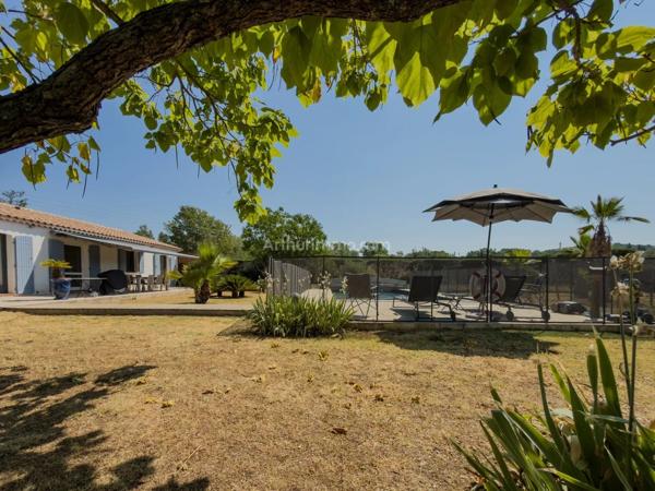 Vente                                                      Villa
                        
                     7 pièces                      166 m2                     à Draguignan