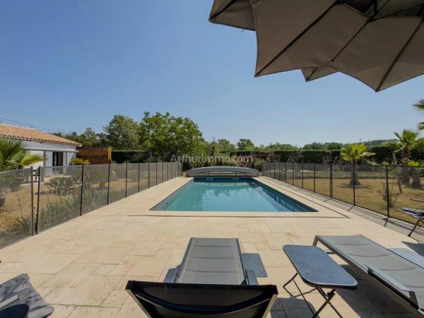 Vente                                                      Villa
                        
                     7 pièces                      166 m2                     à Draguignan