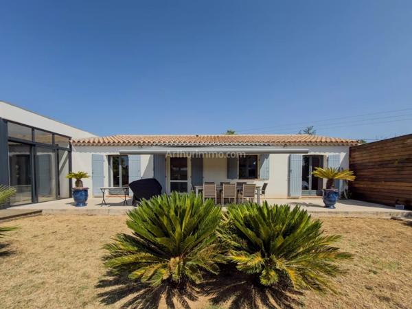 Vente                                                      Villa
                        
                     7 pièces                      166 m2                     à Draguignan