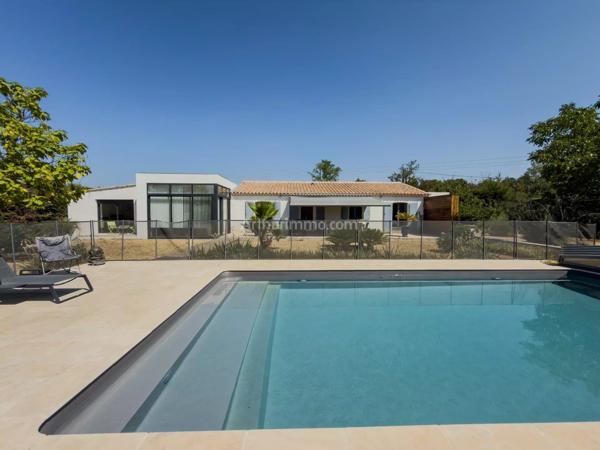 Vente                                                      Villa
                        
                     7 pièces                      166 m2                     à Draguignan