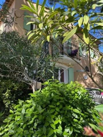 Maison de charme à Mallemort avec piscine et golf