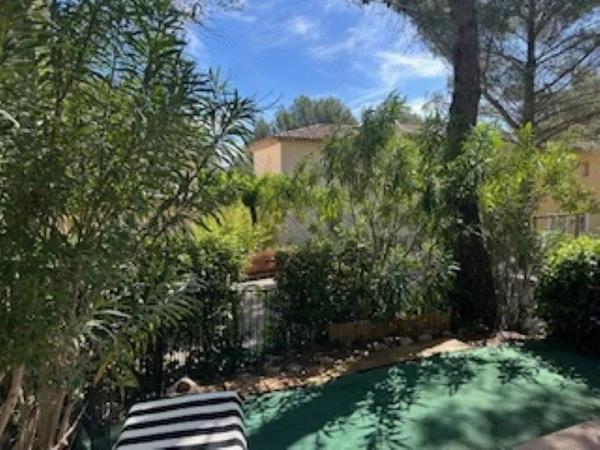 Maison de charme à Mallemort avec piscine et golf