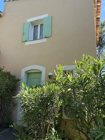 Maison de charme à Mallemort avec piscine et golf