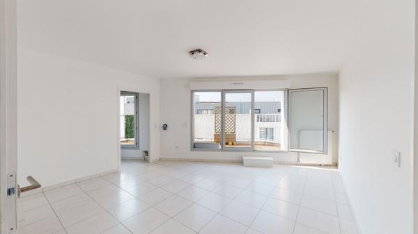 Appartement Asnières Sur Seine 3 pièces 63.44 m2 avec terrasse, cave et parking.
