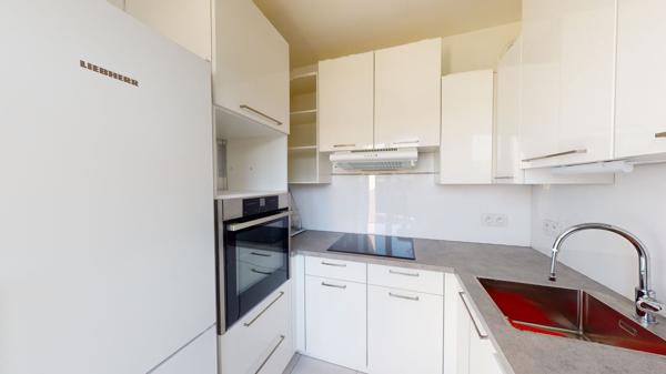 Appartement Asnières Sur Seine 3 pièces 63.44 m2 avec terrasse, cave et parking.