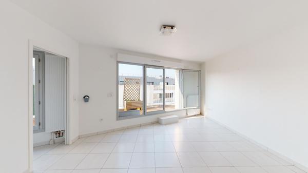 Appartement Asnières Sur Seine 3 pièces 63.44 m2 avec terrasse, cave et parking.