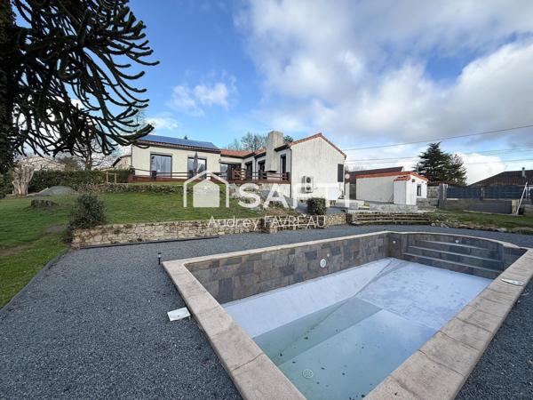 Maison d'architecte rénovée avec piscine et terrain