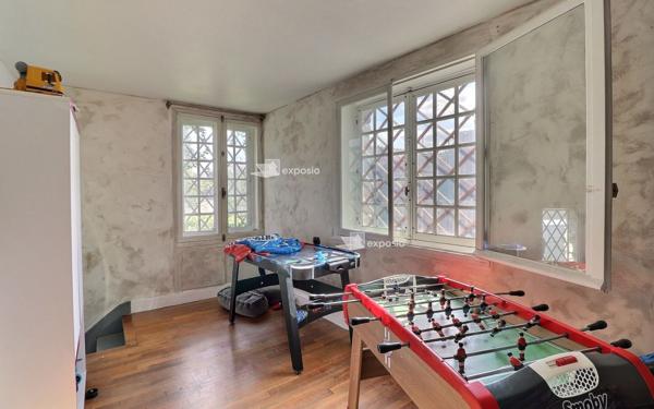 Maison à vendre    7 pièces • 186,96 m2 Vert-Saint-Denis